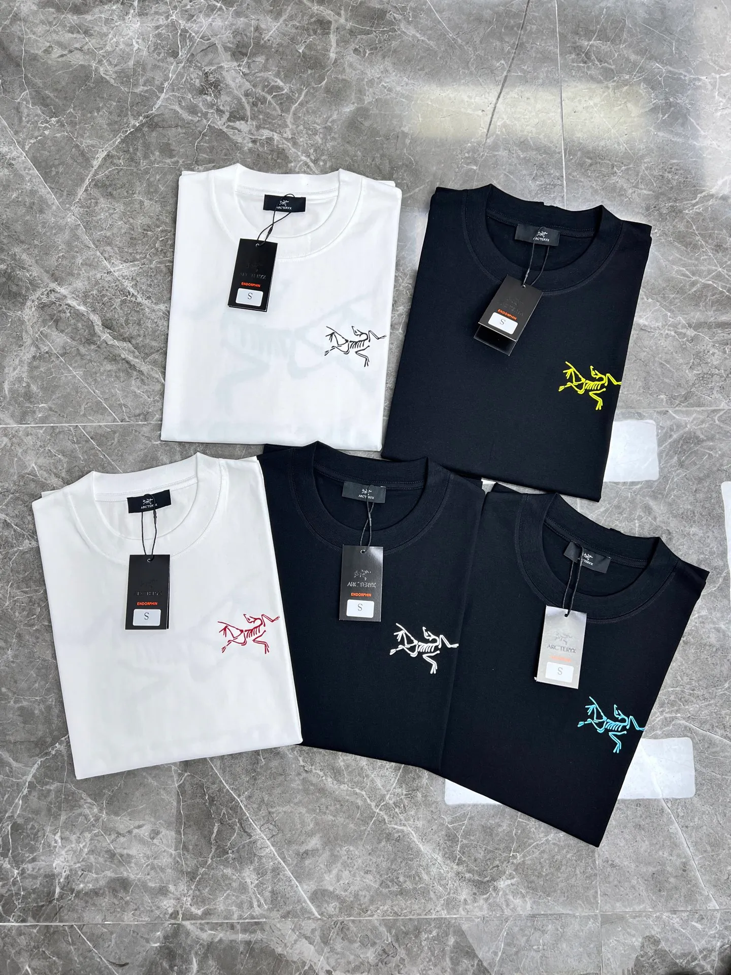 arcteryx🌟New Arrival T T Hot Sale 99 🐎🐎Size：S-XXL Black White 2 Size S 110 54 69 21 M 114 56 71 22 L 118 58 73 22 XL 122 60 75 23 2XL 126 62 77 23